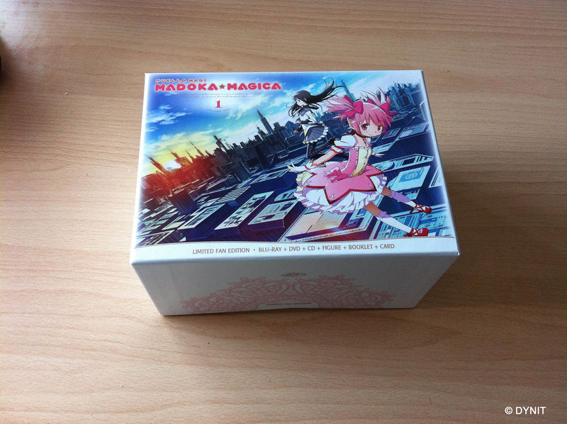 File:Italy Box 1 Unboxing 01.jpg